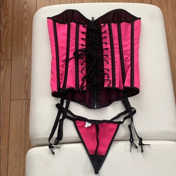 Corset Set - Picture 2 of 2